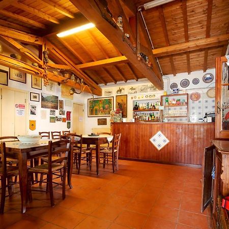 Hostel La Dimora Degli Etruschi Civitella Cesi Exterior foto