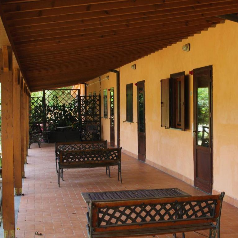 Hostel La Dimora Degli Etruschi Civitella Cesi Exterior foto